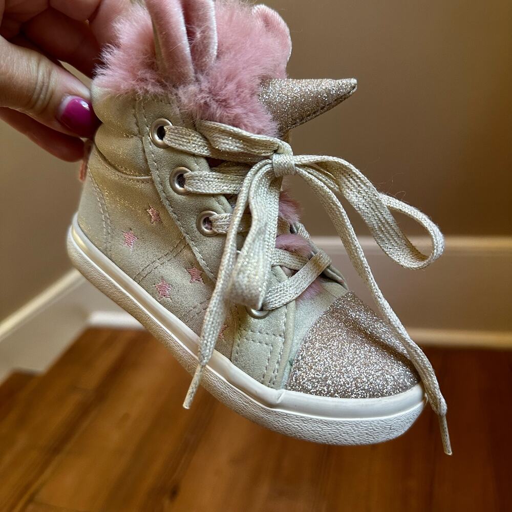 Cat & Jack Angelynn beige glitter fur unicorn high top sneakers‎ SIZE 7